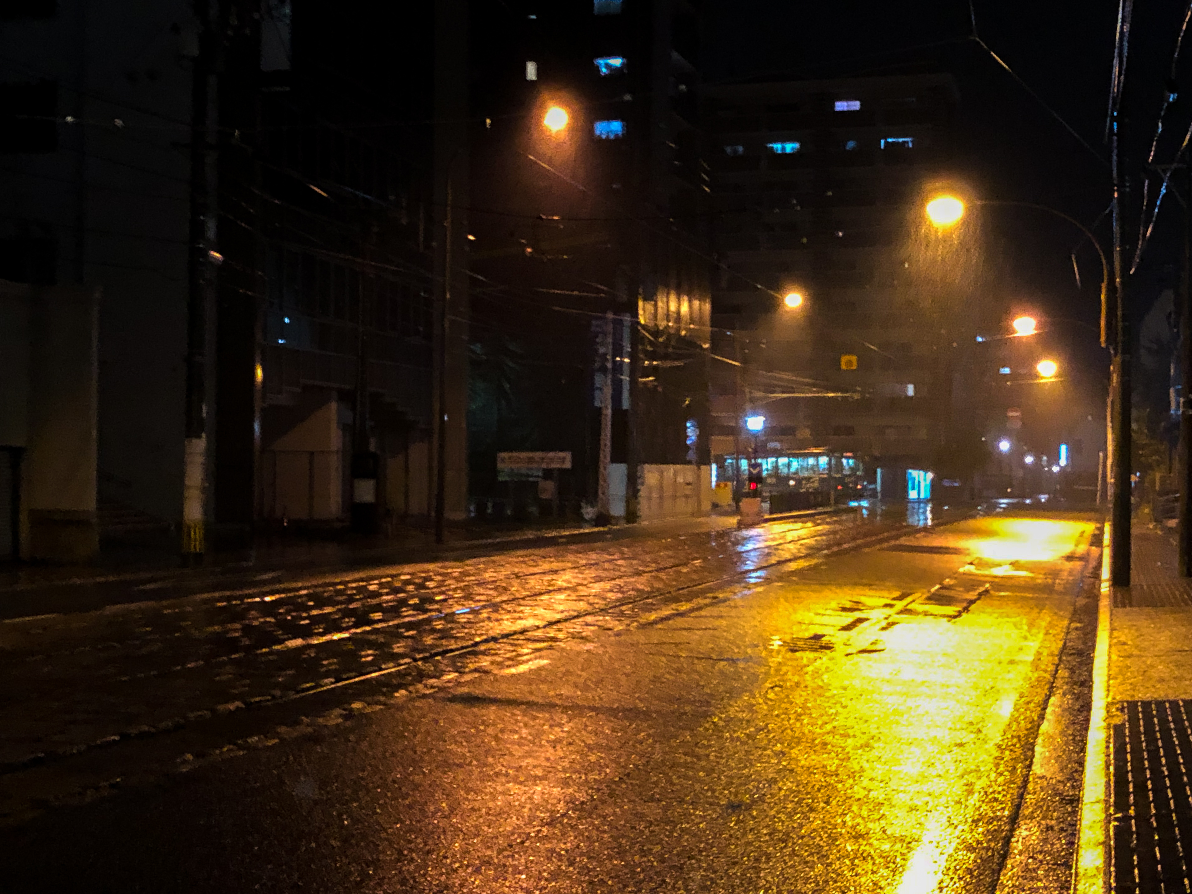 熊本下雨的街頭